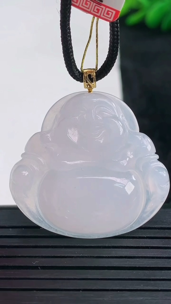 天然A货翡翠佛公吊坠尺寸31.9-34.6-6重量:9.69g
3月25日