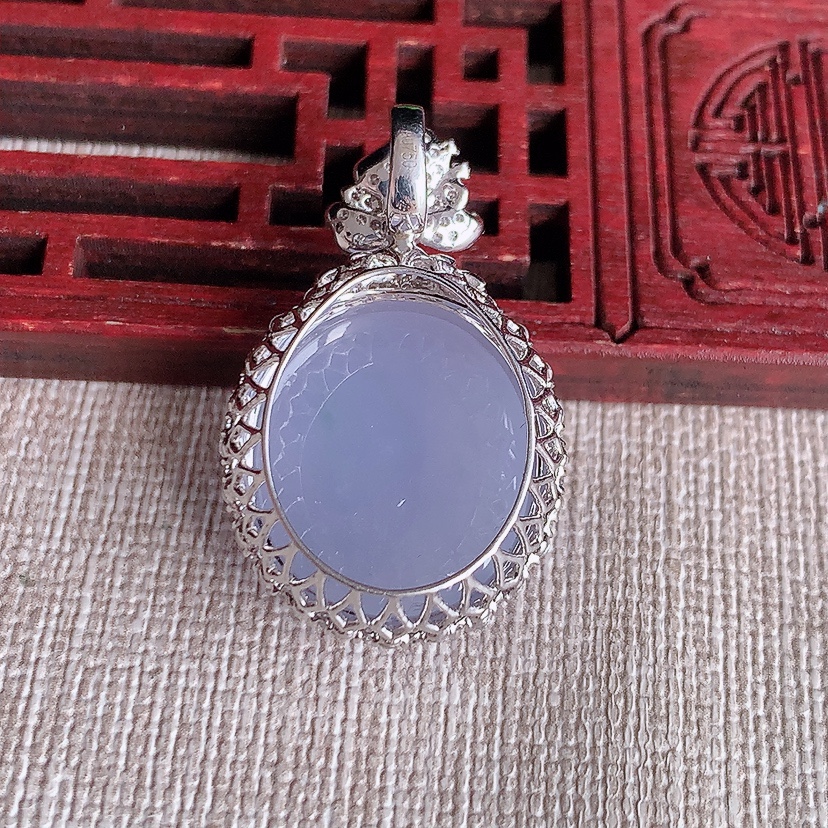 天然A货翡翠18K金伴钻镶嵌紫罗兰蛋面吊坠 
尺寸31.2-19.5-12.8裸石19.2-17mm