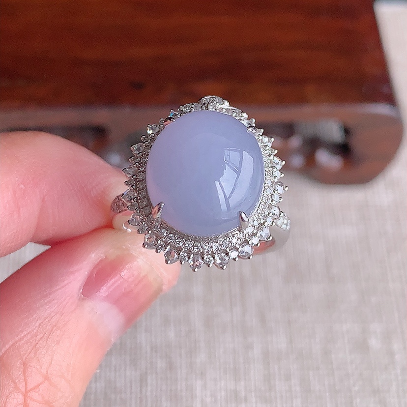 天然A货翡翠18K金伴钻镶嵌紫罗兰蛋面戒指吊坠两用款 圈口17.4裸石
尺寸13-11.6mm 重量