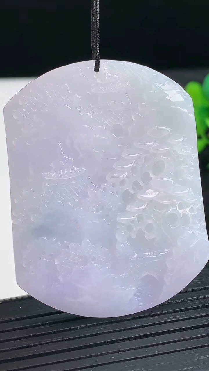 天然A货翡翠紫罗兰山水牌吊坠尺寸54-41.9-6.4重量:34.72g
3月25日