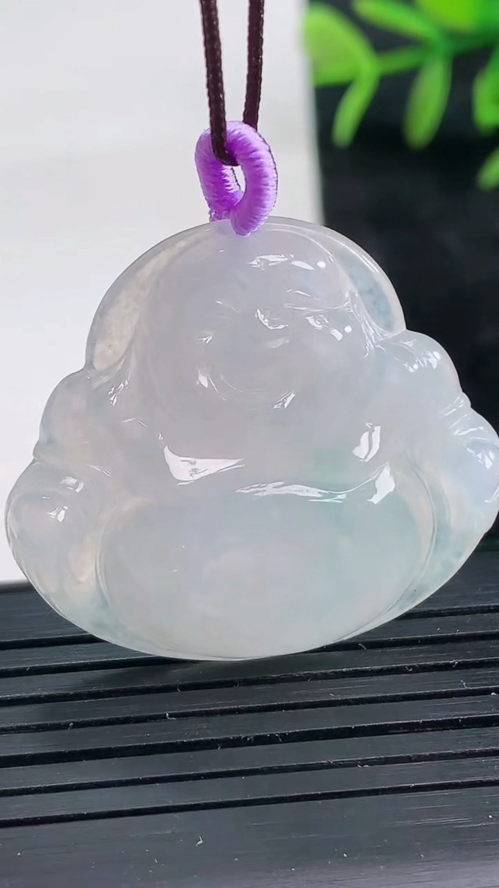 天然A货翡翠佛公吊坠尺寸32-34.2-5.7重量:9.12g
3月27日