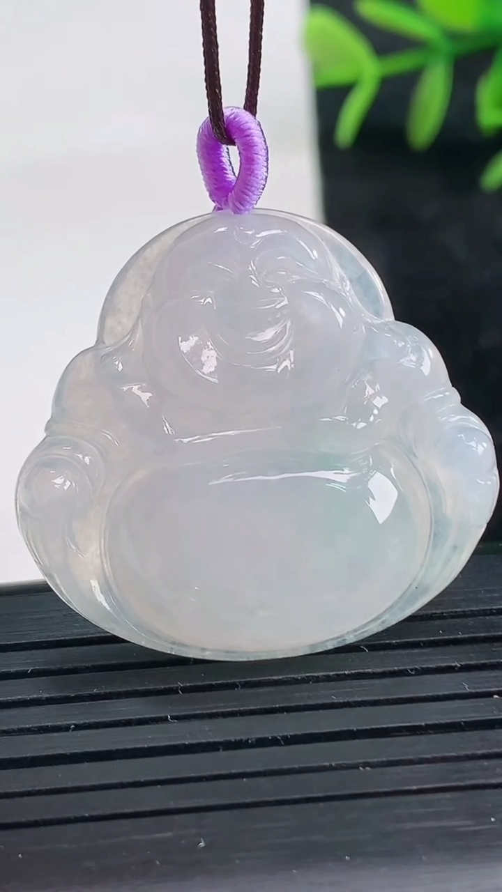 天然A货翡翠佛公吊坠尺寸32-34.2-5.7重量:9.12g
3月27日