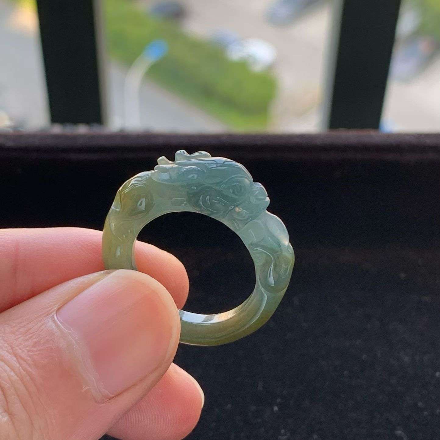 A货天然翡翠冰糯种黄翡蓝水龙头戒指19号重量5.97
3月27日