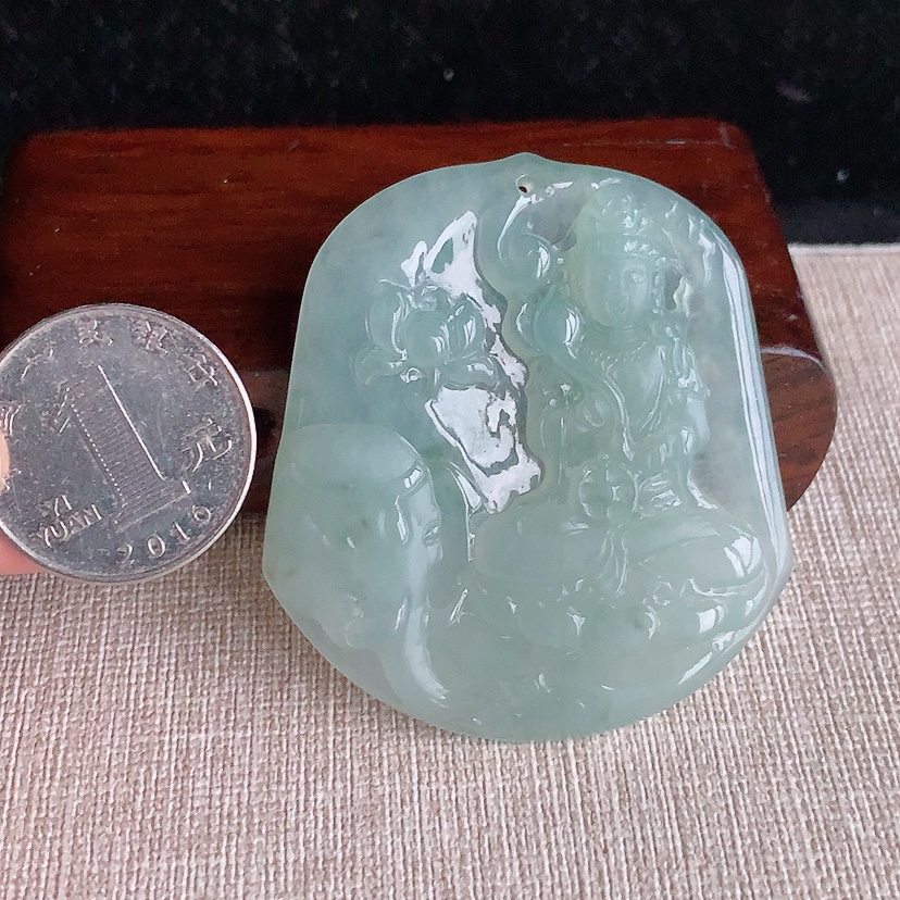 天然A货翡翠晴水普贤菩萨吊坠 
尺寸54.8-49-5.5mm 重量28.20g 0326