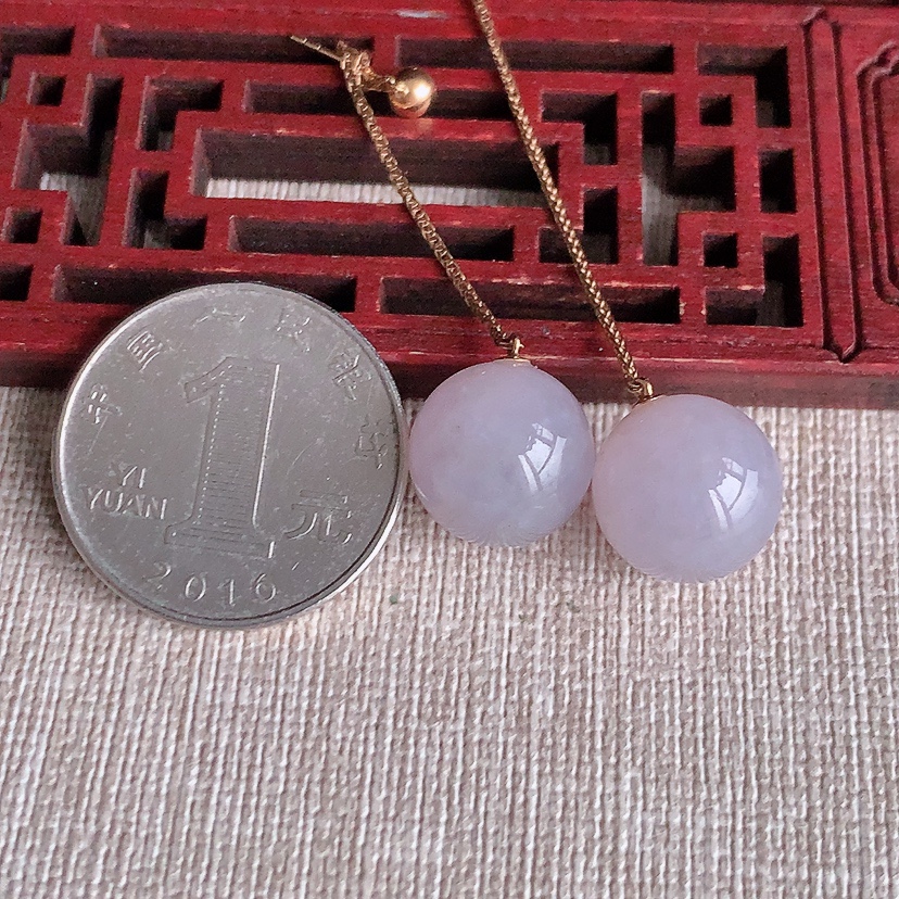 天然A货翡翠18K金镶嵌紫罗兰圆珠转运珠耳坠 
尺寸12.8-12.8mm 重量8.36g 0326
