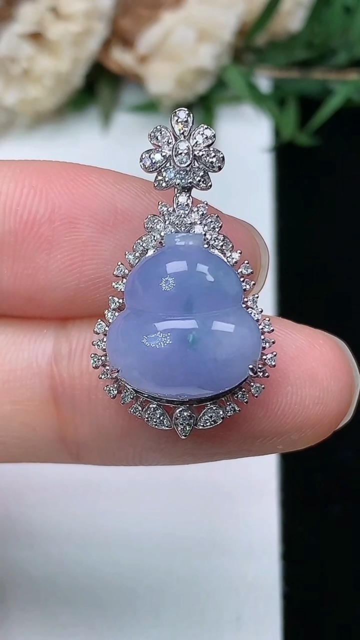 天然A货翡翠k金紫罗兰 飘花葫芦吊坠，尺寸26-14.7-9.2，裸石12.8-12，重量:3.31