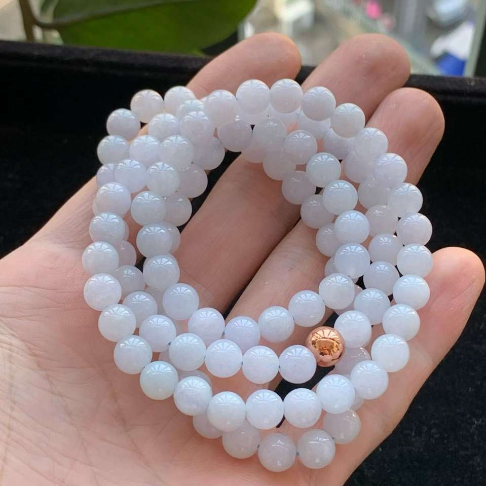 A货天然翡翠冰糯种紫罗兰项链108颗重量67.06g
3月28日