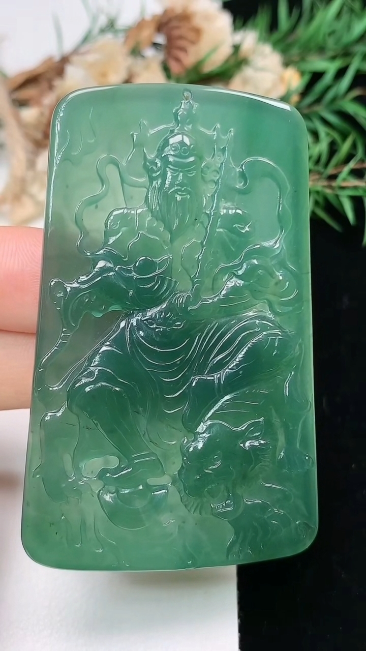 天然A货翡翠蓝水关公吊坠，尺寸63.3-39.6-5.5，重量:28.39g
3月28日