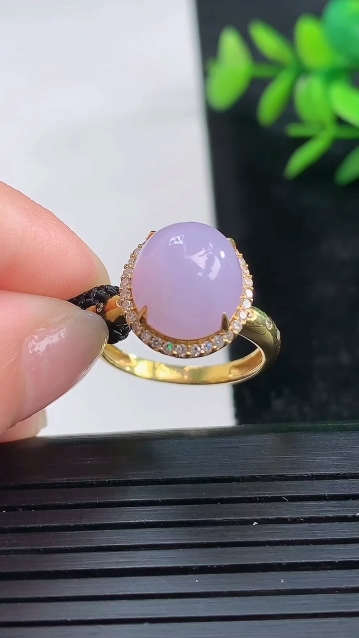 天然A货翡翠18K金紫罗兰蛋面戒指尺寸17.6-11.4-10.2重量:4.17g2026年3月28