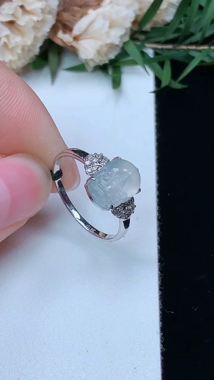 天然A货翡翠白冰貔貅戒指，尺寸17-9.4-7，重量:2.00g2026年3月28日
工厂直销收藏佳