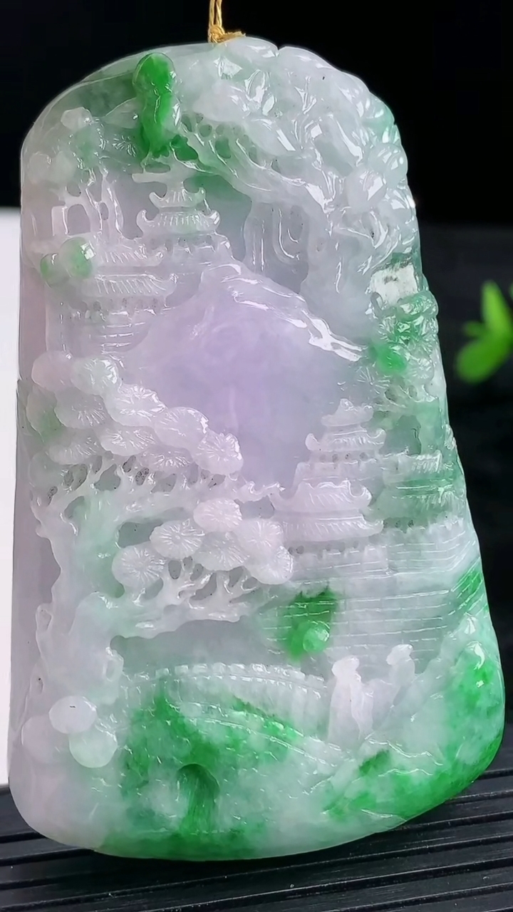 天然A货翡翠山水牌吊坠尺寸69.5-43.8-11.6重量:77.44g
3月28日