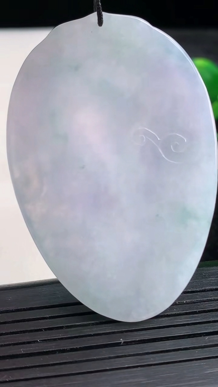 天然A货翡翠紫罗兰飘花普贤菩萨吊坠尺寸59.5-39.1-4.8重量:25.36g
3月28日