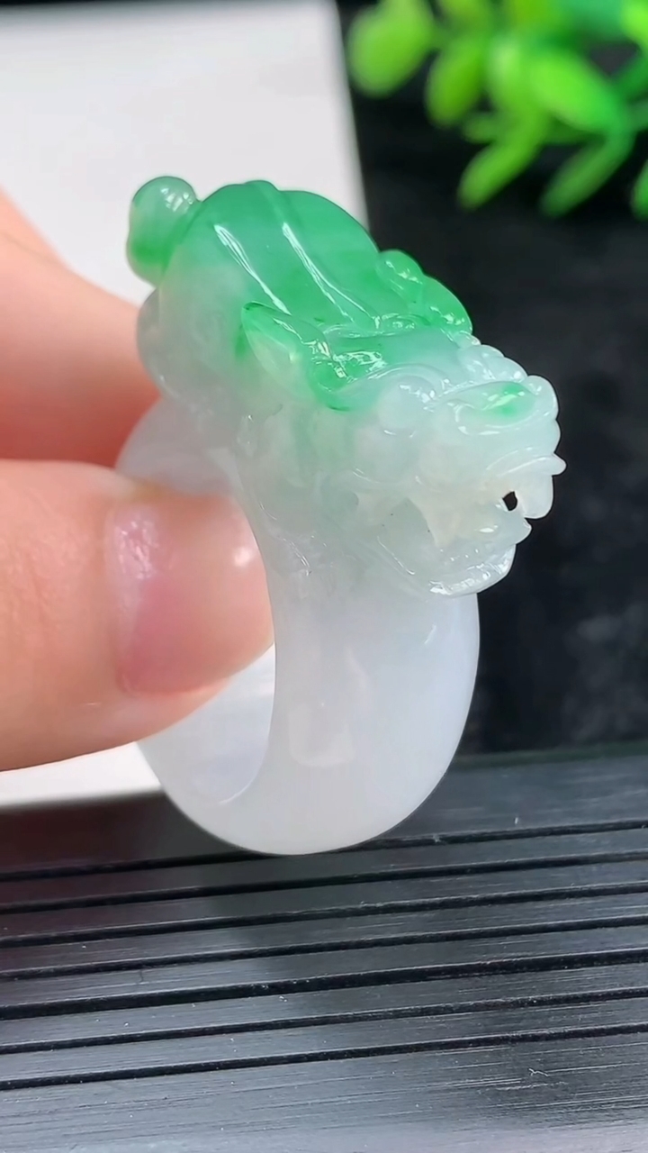 天然A货翡翠貔貅指环 扳指 戒指，尺寸20.6-31.4-13.1重量:21.63g2026年3月2