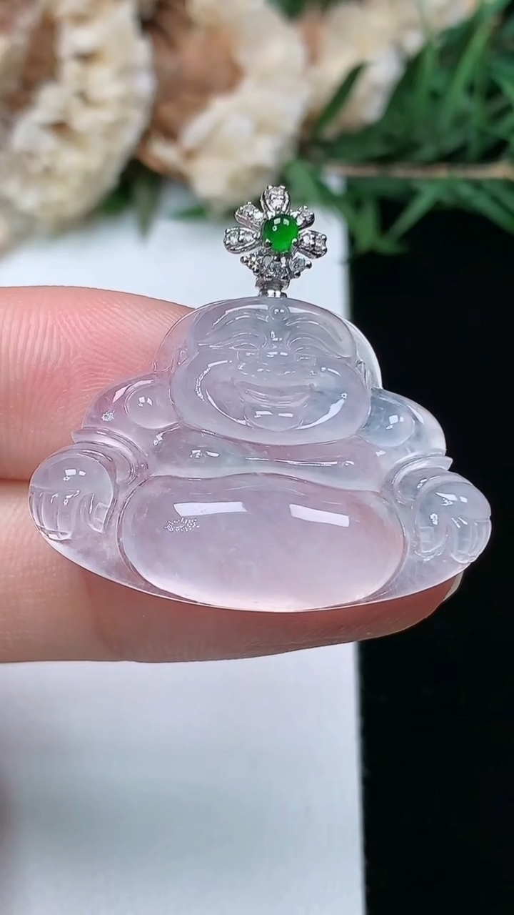 天然A货翡翠佛公吊坠，尺寸20-30-5.4，重量:5.63g
3月28日