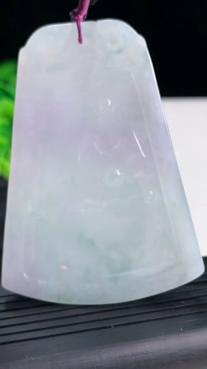 天然A货翡翠紫罗兰普贤菩萨吊坠，尺寸69-51-6重量:37.24g
3月29日