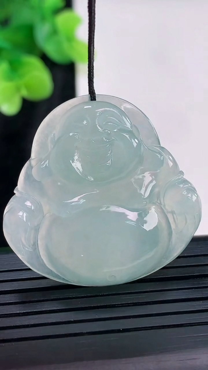 天然A货翡翠佛公吊坠，尺寸34.5-35-6.5重量:11.20g
3月30日