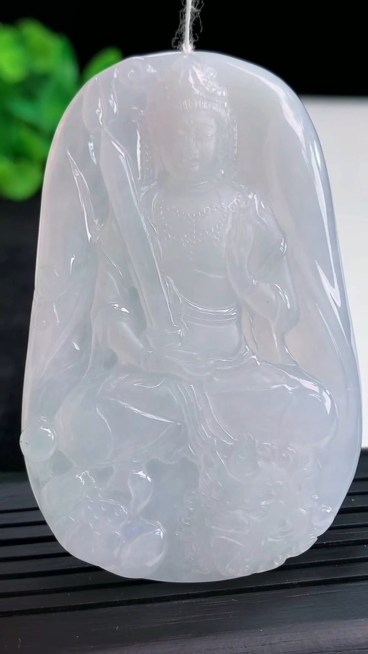 天然A货翡翠文殊菩萨吊坠，尺寸64-41-5重量:35.84g
3月30日