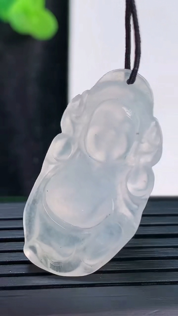 天然A货翡翠财神爷吊坠，尺寸36-18.6-6重量:6.01g
3月30日