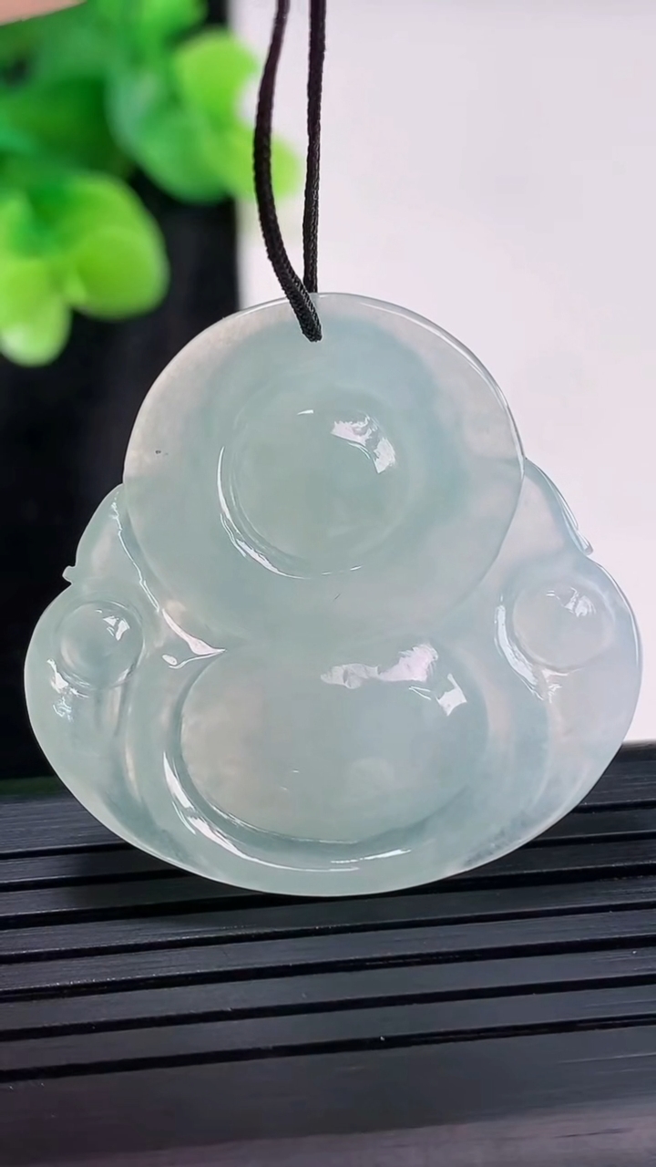 天然A货翡翠佛公吊坠，尺寸34.5-35-6.5重量:11.20g
3月30日