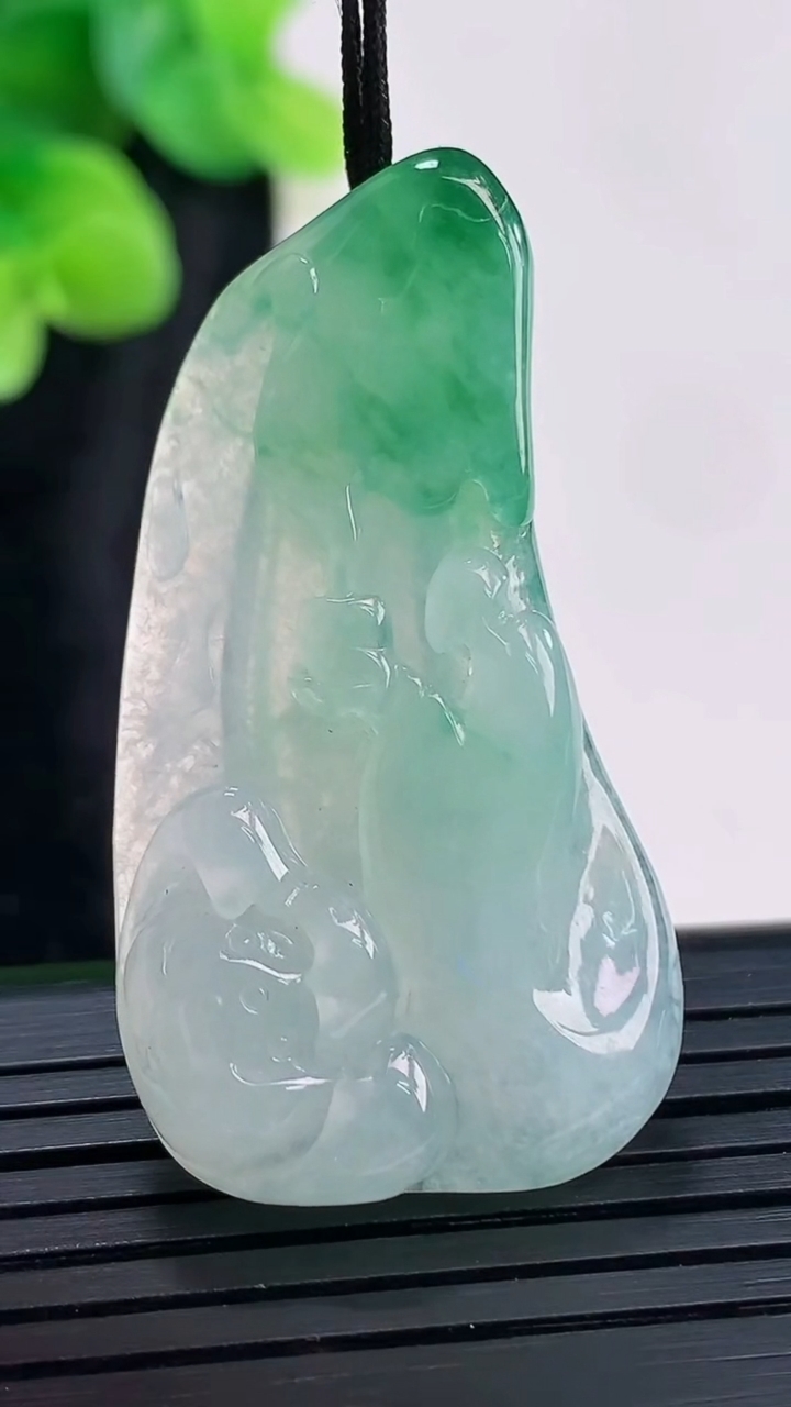 天然A货翡翠悟道佛吊坠，尺寸42-23-6重量:10.58g
3月30日