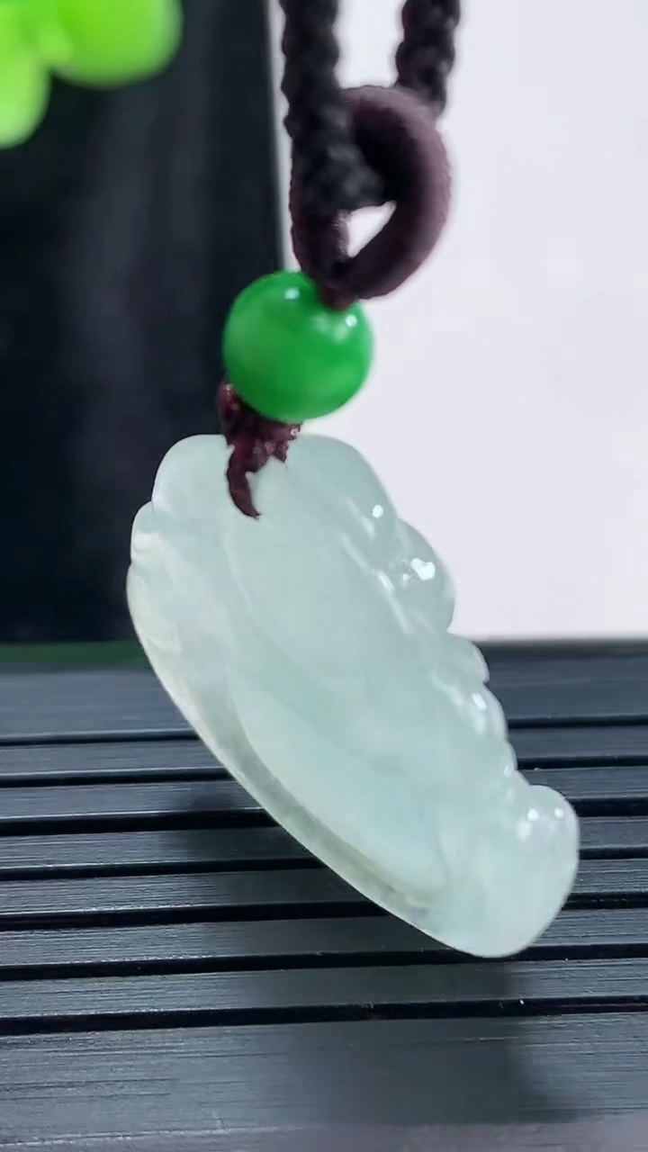 天然A货翡翠佛公吊坠，尺寸21-25-5.5重量:4.56g
3月30日
