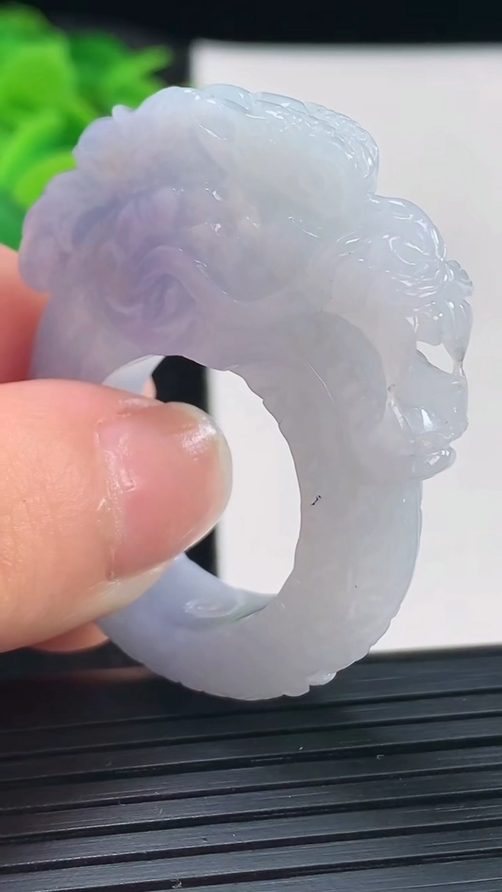 天然A货翡翠紫罗兰龙头扳指 戒指吊坠，尺寸20.2-11-18.5重量:23.98g2026年3月3