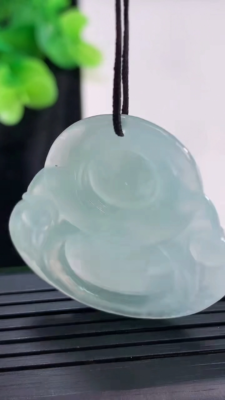 天然A货翡翠佛公吊坠，尺寸34.5-35-6.5重量:11.20g
3月30日