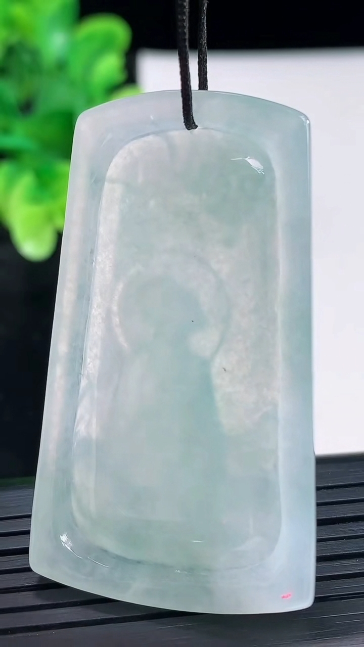 天然A货翡翠悟道佛吊坠，尺寸51.6-29.6-6重量:17.24g
3月30日