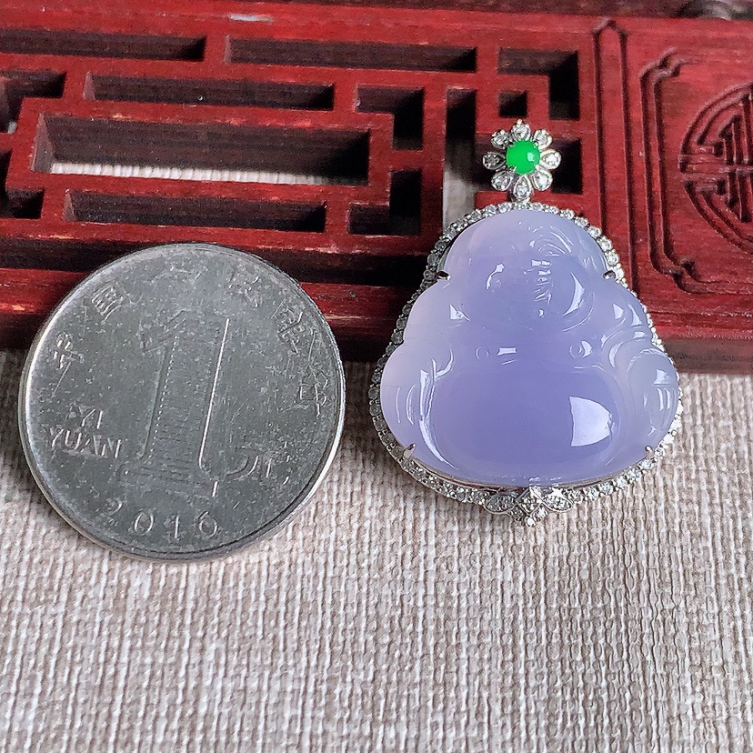 天然A货翡翠18K金伴钻镶嵌紫罗兰佛公吊坠 
尺寸31.2-23.8-8.5裸石20.3-21.8mm 重量6.34g 0329