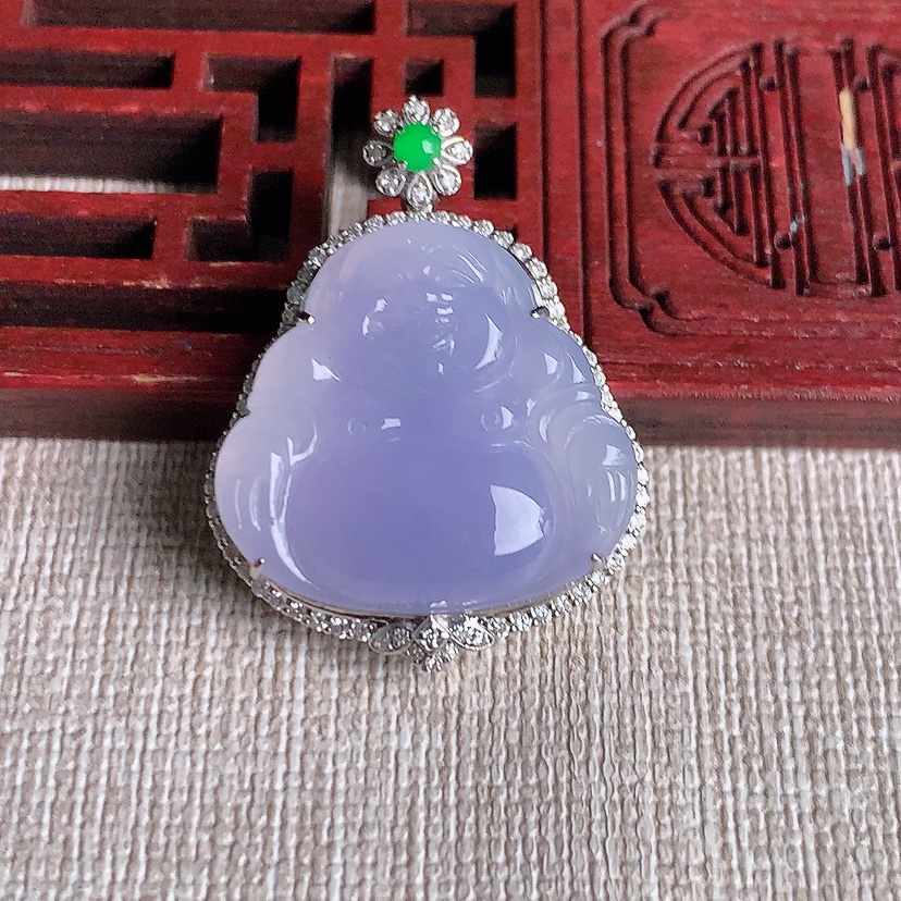 天然A货翡翠18K金伴钻镶嵌紫罗兰佛公吊坠 
尺寸31.2-23.8-8.5裸石20.3-21.8mm 重量6.34g 0329