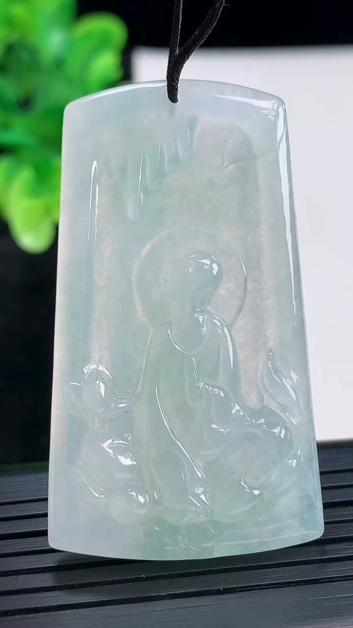 天然A货翡翠悟道佛吊坠，尺寸51.6-29.6-6重量:17.24g
3月30日