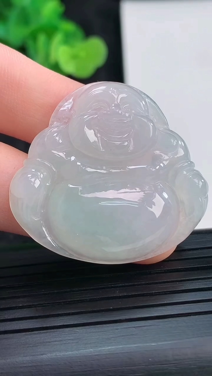 天然A货翡翠佛公吊坠，尺寸33.6-36.5-6重量:10.46g
3月30日