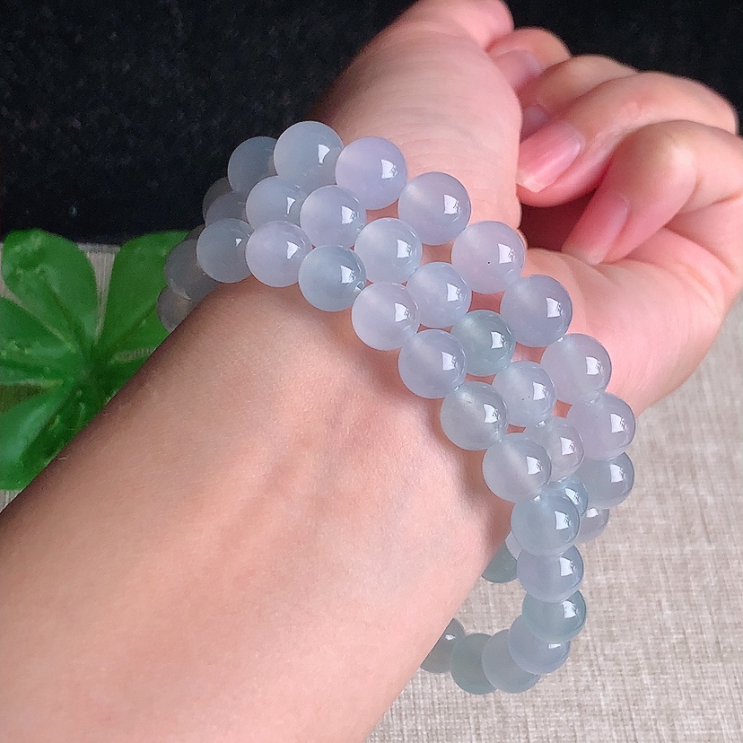 天然A货翡翠晴水圆珠项链毛衣链61颗 
尺寸9mm 重量70.63g 0329