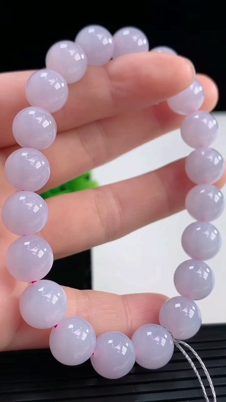 天然A货翡翠紫罗兰圆珠手串尺寸9.8-20颗重量:33.79g3月31日
工厂直销收藏佳品,种好水足