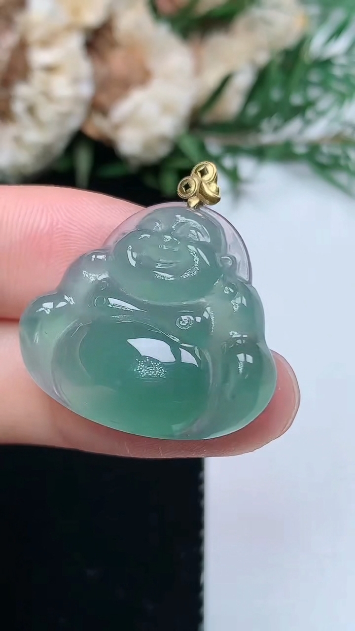 天然A货翡翠蓝水佛公吊坠，尺寸21.7-25.7-5，重量:5.00g
3月31日