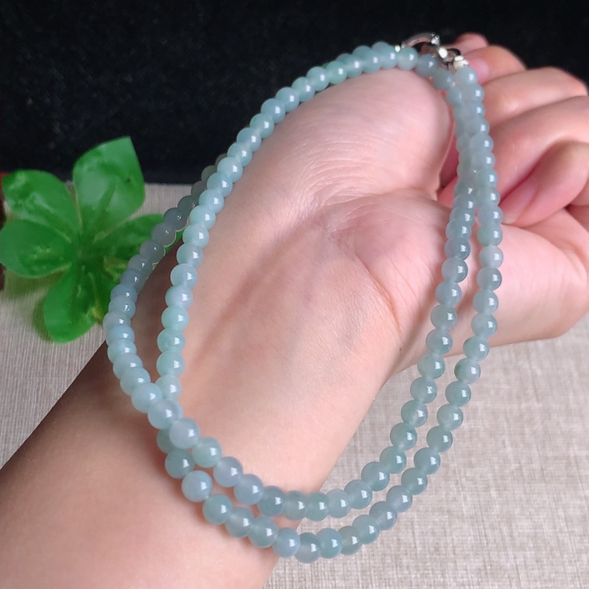 天然A货翡翠晴水飘花圆珠项链毛衣链120颗 
尺寸4.8mm 重量26.45g 0329