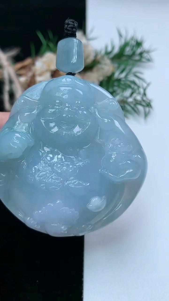 天然A货翡翠财神爷吊坠，尺寸52.8-52.7-12，重量:59.70g
3月31日