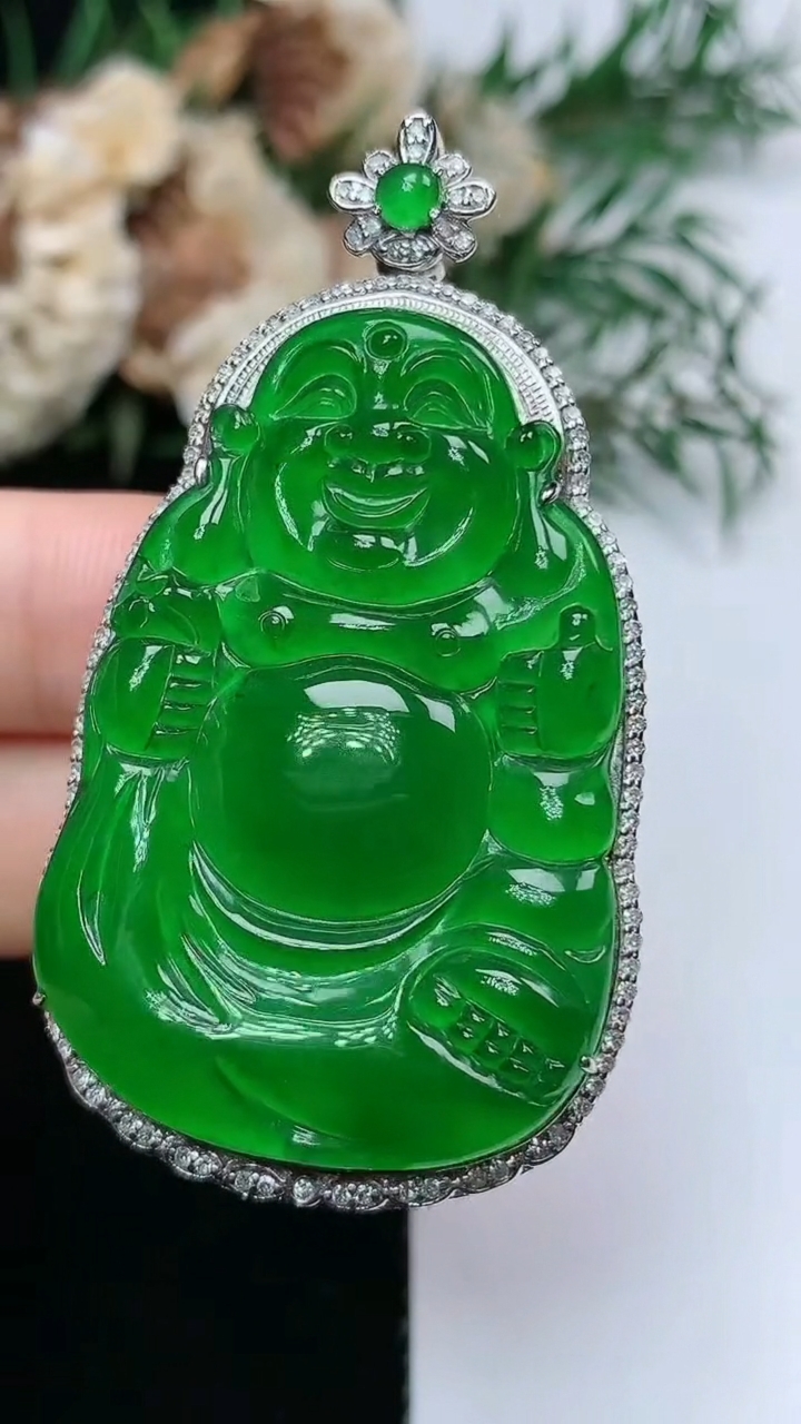 天然A货翡翠布袋佛吊坠，尺寸55.5-30-11.3，裸石41.6-27.6，重量:14.36g
3月31日