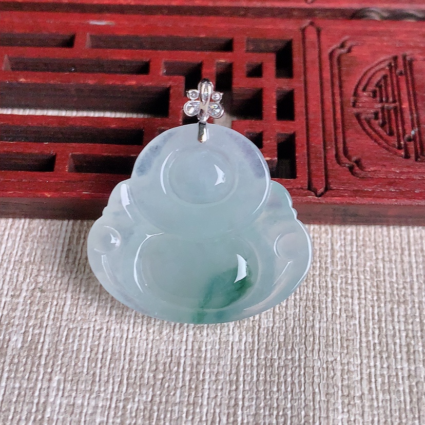 天然A货翡翠18K金扣头飘花佛公吊坠 
尺寸31-25-28-5.8mm 重量6.68g 0329