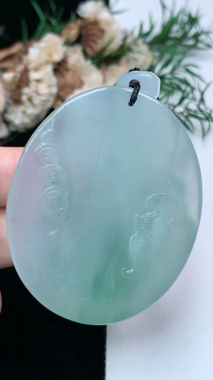 天然A货翡翠财神爷吊坠，尺寸50.4-41.8-11.5，重量:47.56g
3月31日