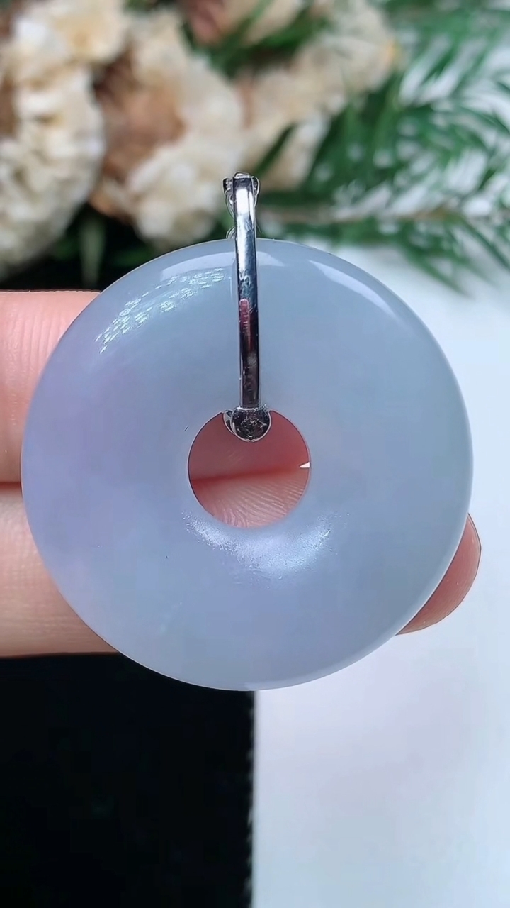 天然A货翡翠紫罗兰平安环吊坠，尺寸29.9-6，重量:11.61g
3月31日