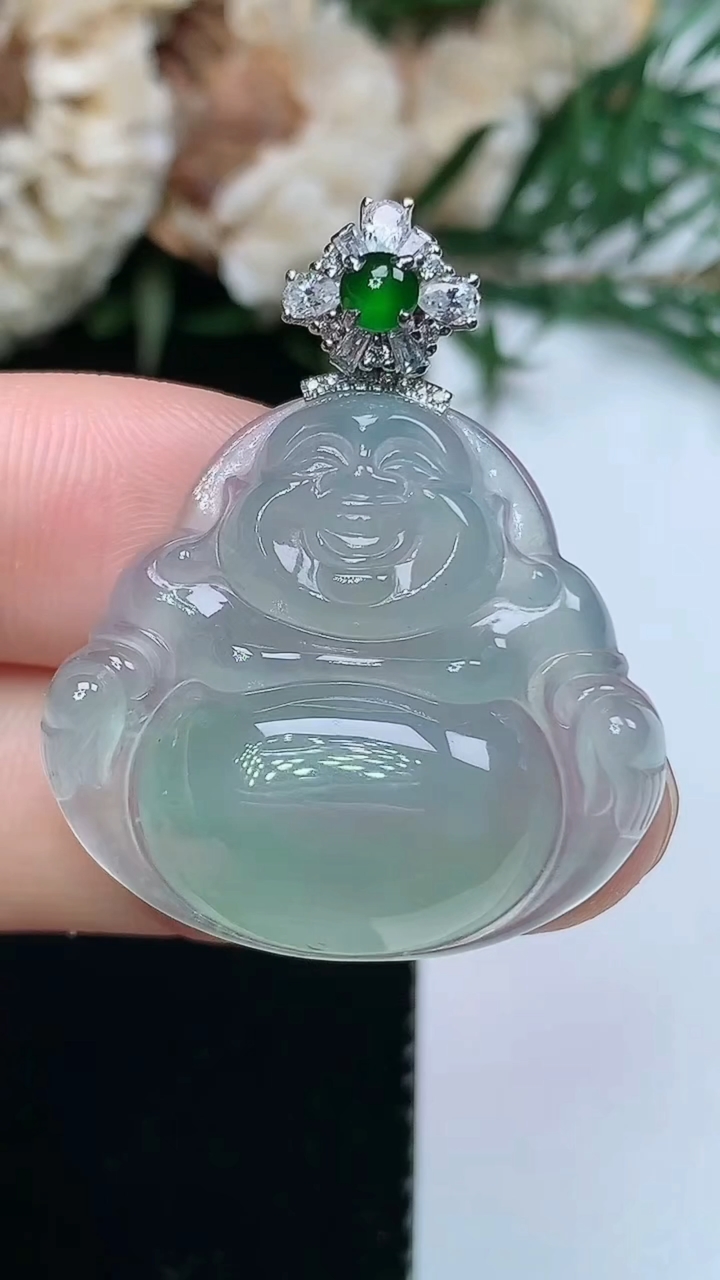 天然A货翡翠佛公吊坠，尺寸24.6-27.7-5.6，重量:7.06g
3月31日