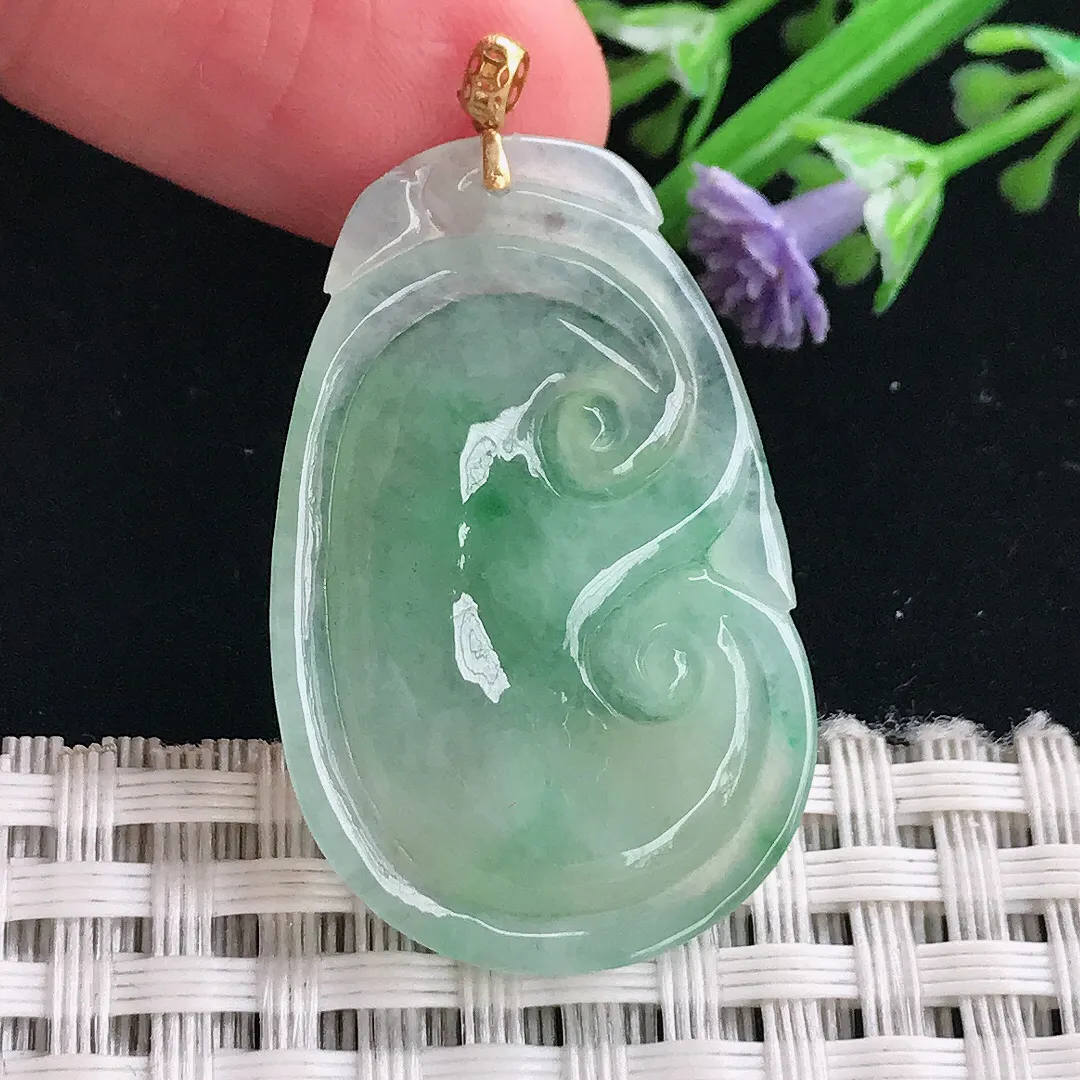 实拍A货翡翠34.5/22/4.6老坑18k金镶嵌冰胶飘阳绿如意吊坠翡翠挂件