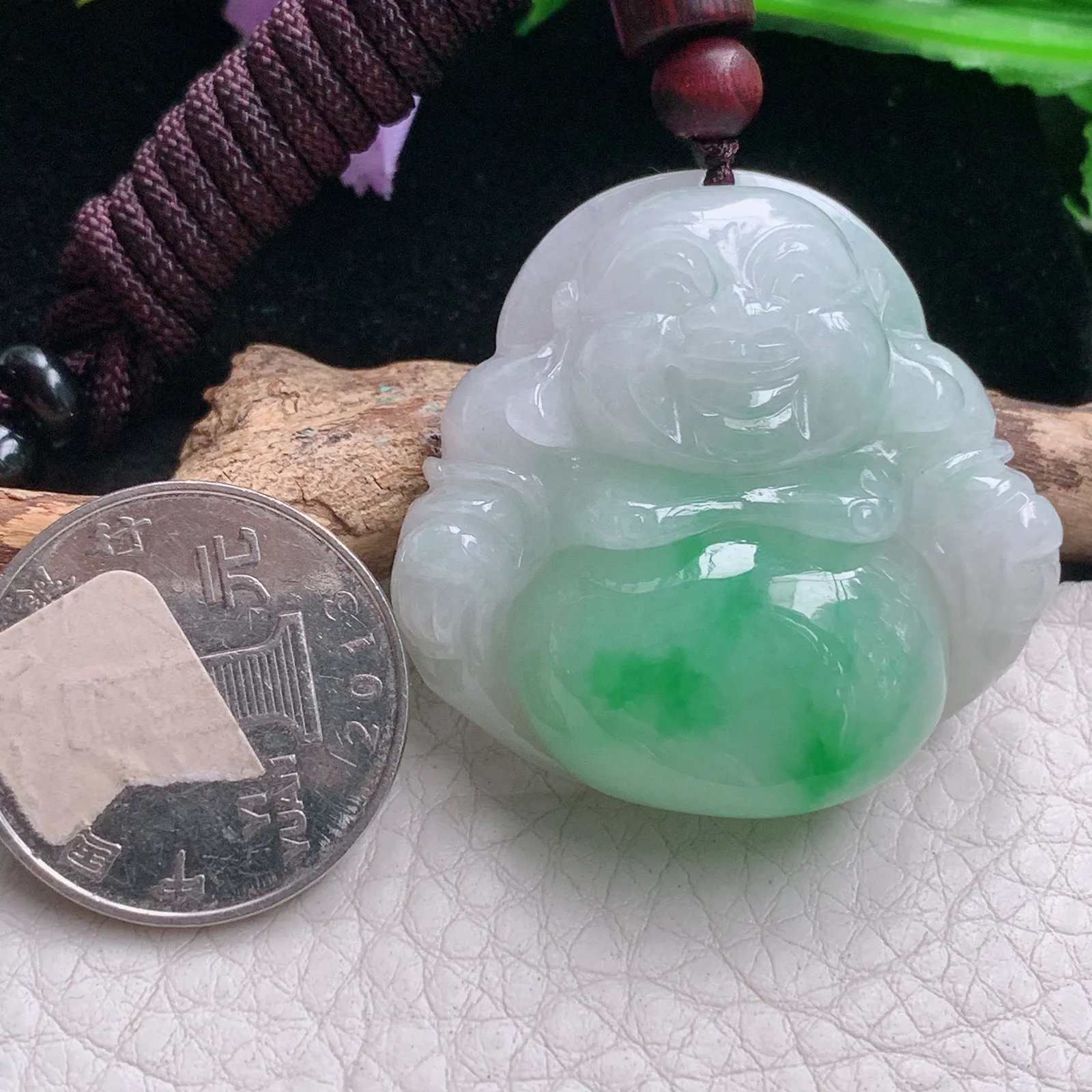 zen自然光37.5*39*12.5天然缅甸翡翠A货冰飘阳绿饱满大佛公 开心佛玉吊坠