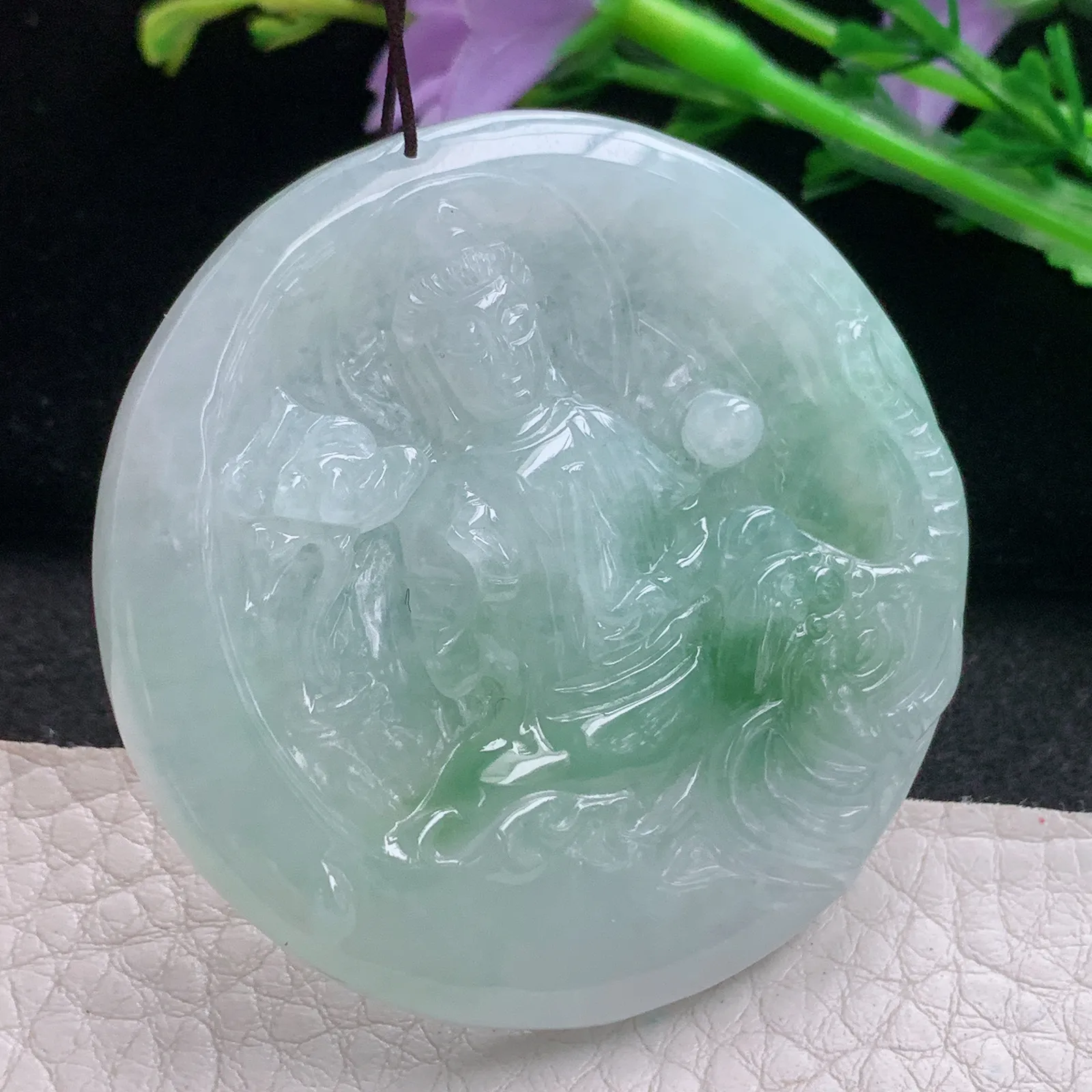 zen自然光49.3*6.8天然缅甸翡翠A货飘花持莲观音 玉观音玉吊坠