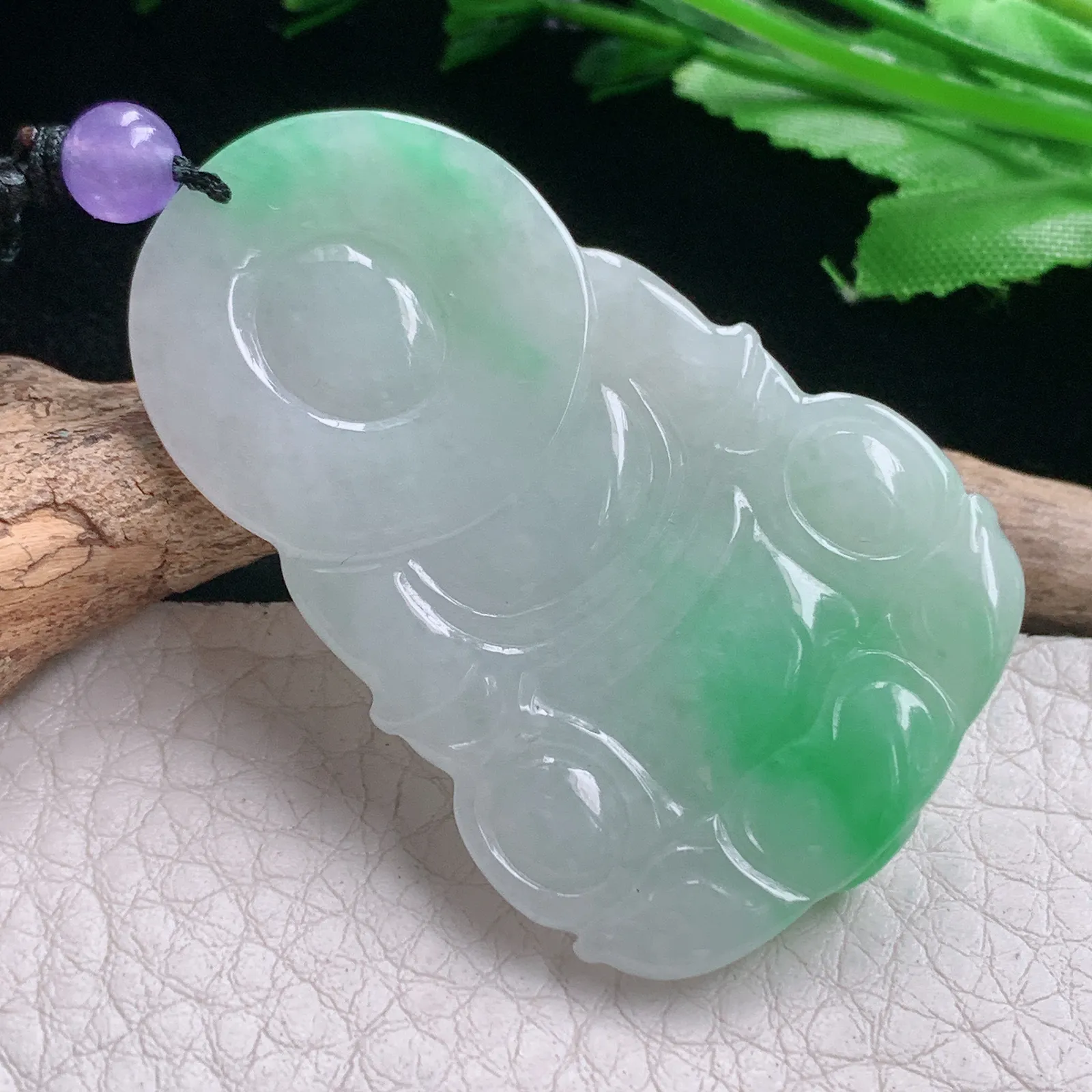 zen自然光51*33*6.6天然缅甸翡翠A货飘绿观音 玉观音玉吊坠