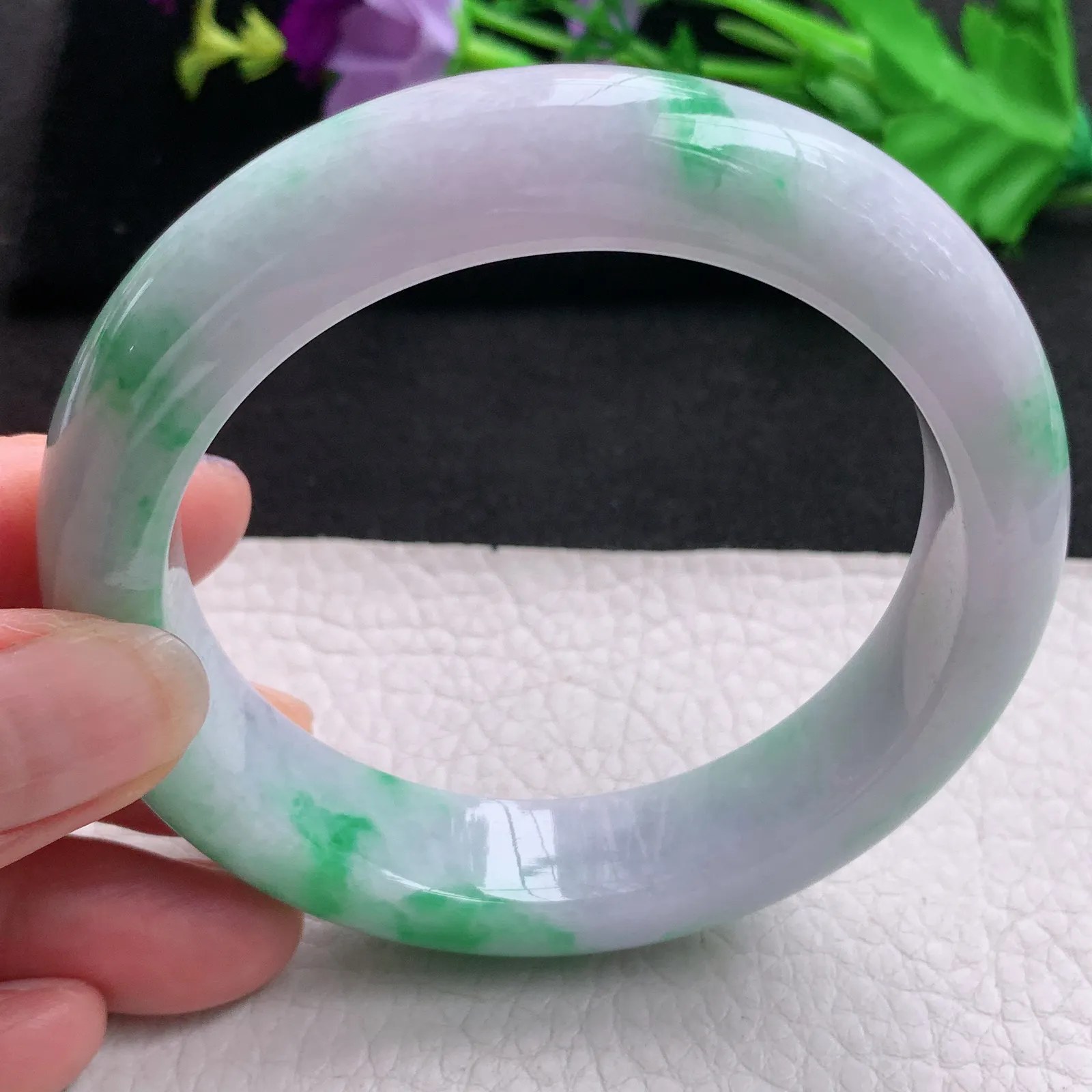 hh大圈口59.8*14.3*10mm天然缅甸翡翠A货玉手镯白底青厚装宽边正圈平安镯