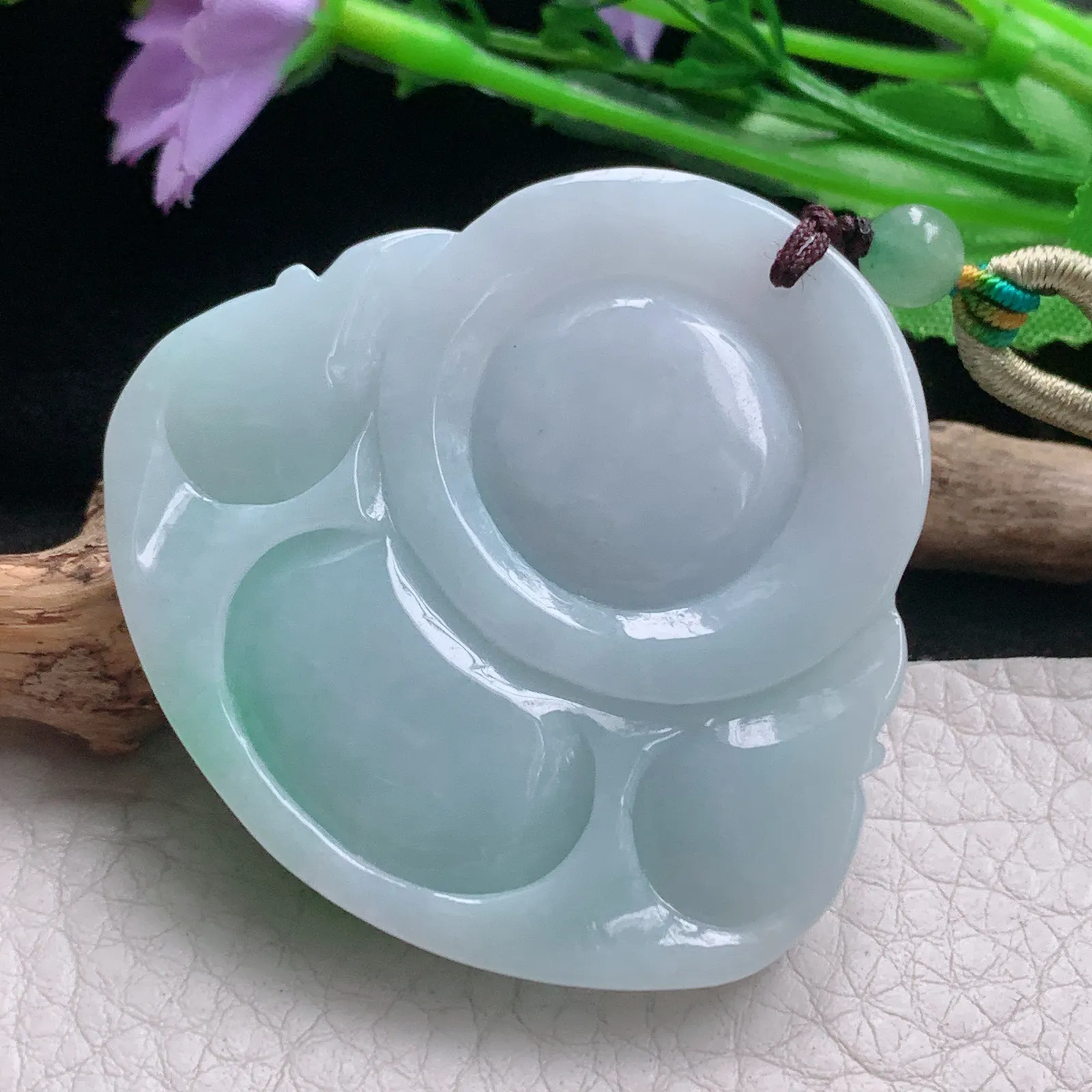 zen自然光49.5*51.5*12.3天然缅甸翡翠A货飘绿大佛公 开心佛玉吊坠 毛衣坠