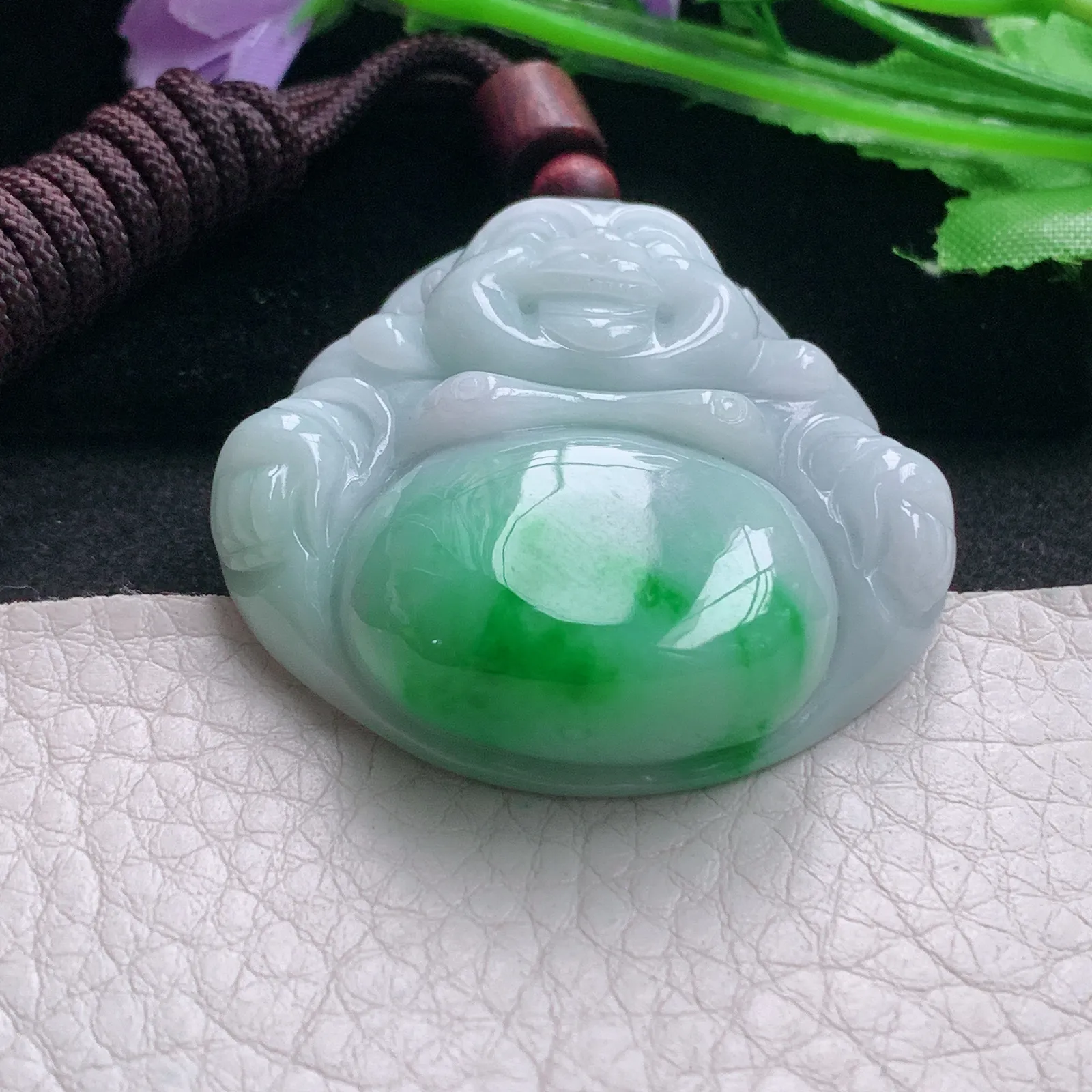 zen自然光43.6*44.5*13.3天然缅甸翡翠A货辣绿大佛公 开心佛玉吊坠