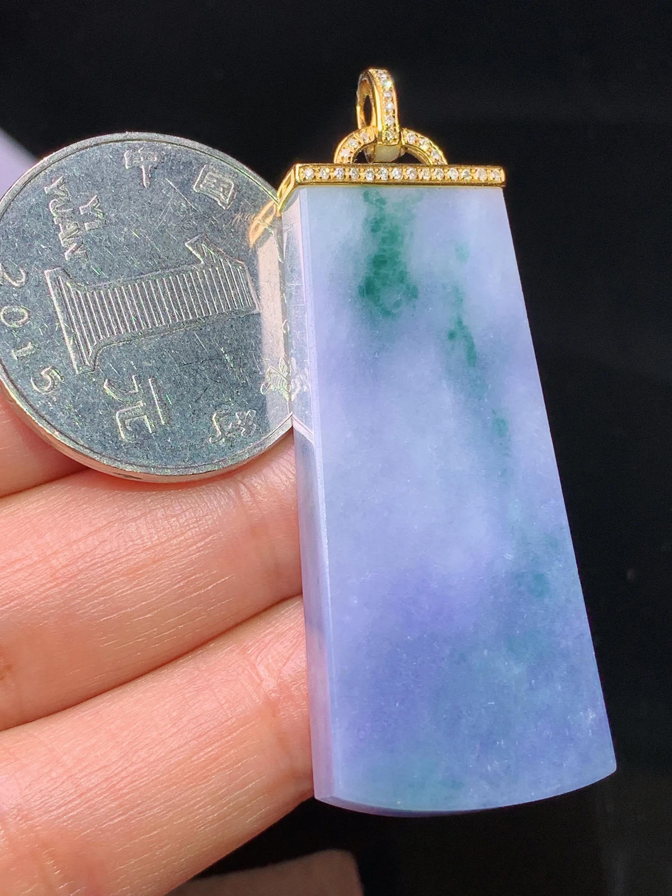 18k金钻镶嵌紫罗兰无事牌吊坠 玉质细腻 水润亮眼 整体尺寸52.5*18.8*5.5